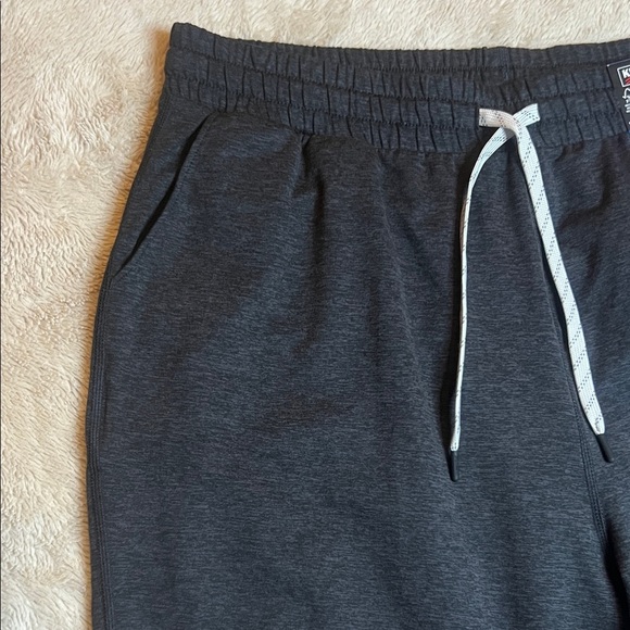 NWT Kirkland Signature Dark Grey Joggers sz L - Picture 3 of 8